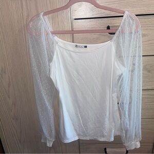 Never worn beautiful white top